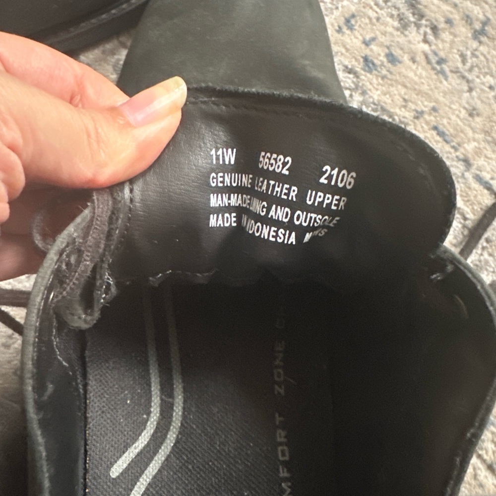 Men's Black Lace-Up Shoes - Picture 4 of 4